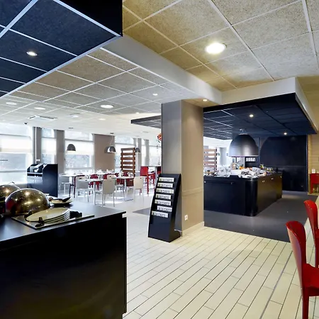 Отель Campanile Prime Centre Gare Part-dieu Лион